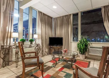 Travelodge by Wyndham San Francisco Airport North hotel thumbnail 2