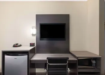 Travelodge by Wyndham Perry National Fairgrounds Area I-75 hotel thumbnail 6