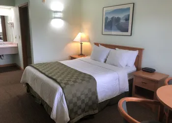 Travelodge by Wyndham Seattle North of Downtown hotel thumbnail 5