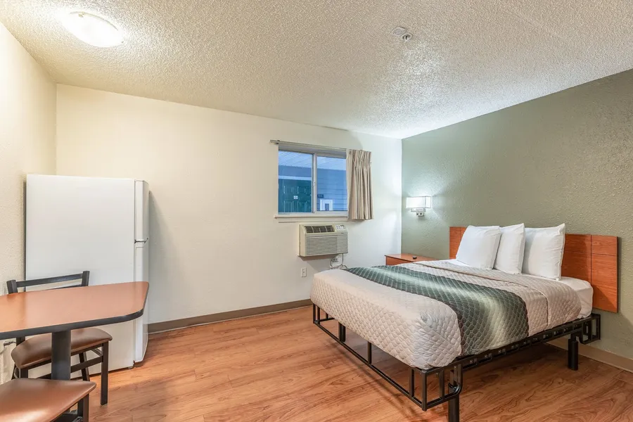 HomeTowne Studios by Red Roof Orlando - Casselberry hotel detail image 6