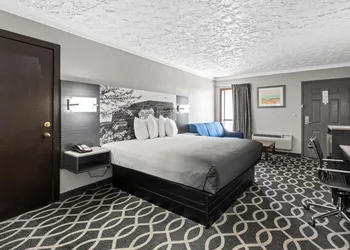 Super 8 by Wyndham Norman West OK hotel thumbnail 6