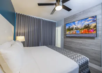 The Colony Hotel hotel thumbnail 6