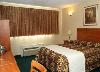 JFK Inn hotel thumbnail 3