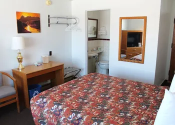 Budget Host Crestview Inn hotel thumbnail 5