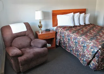 Budget Host Crestview Inn hotel thumbnail 6