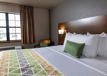 Extended Stay Airport hotel thumbnail 4