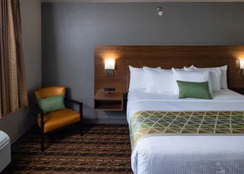 Extended Stay Airport hotel thumbnail 5