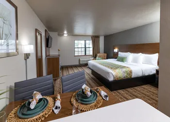 Extended Stay Airport hotel thumbnail 7