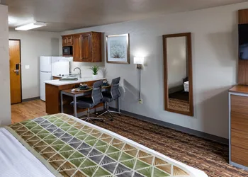 Extended Stay Airport hotel thumbnail 8
