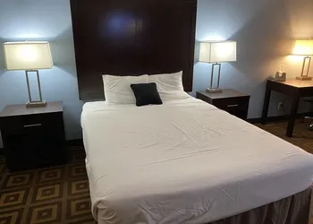 Red Lion Inn & Suites Post Falls hotel thumbnail 3