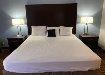 Red Lion Inn & Suites Post Falls hotel thumbnail 4