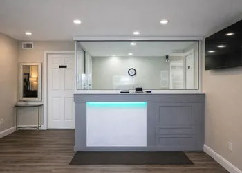 Quarters Inn and Suites hotel thumbnail 3