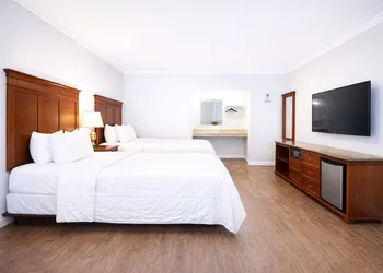 Quarters Inn and Suites hotel thumbnail 8