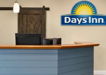 Days Inn & Suites by Wyndham Lancaster Amish Country hotel thumbnail 5
