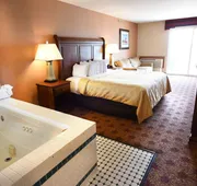 Hamilton Inn Select Beachfront Mackinaw City hotel detail image 4