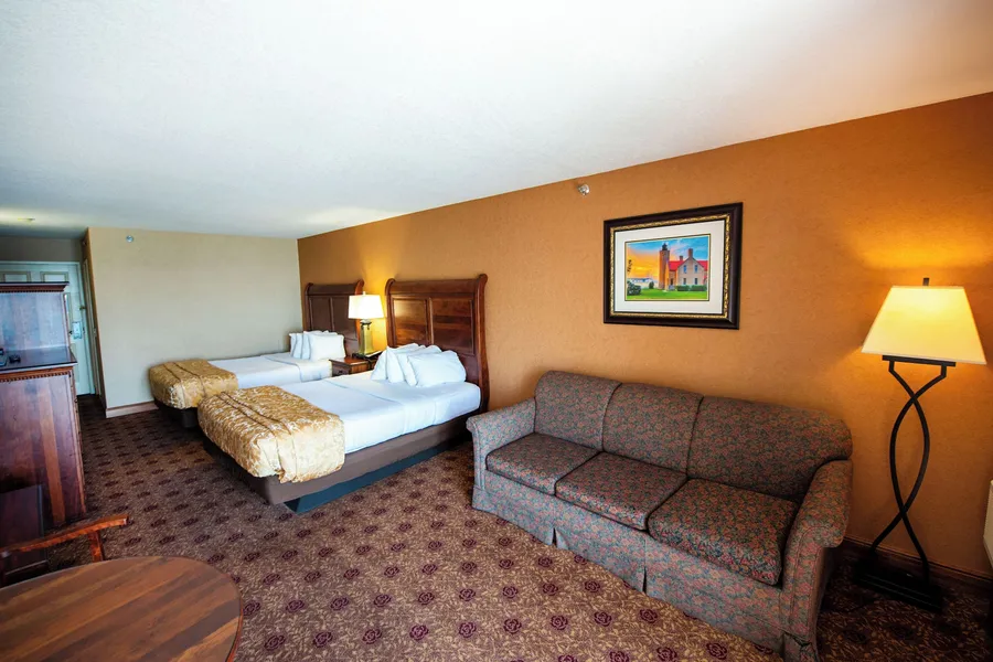 Hamilton Inn Select Beachfront Mackinaw City hotel detail image 6