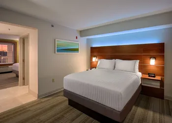 Holiday Inn Express and Suites Pigeon Forge Sevierville by IHG hotel thumbnail 2