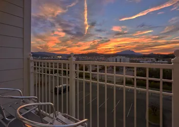 Holiday Inn Express and Suites Pigeon Forge Sevierville by IHG hotel thumbnail 4