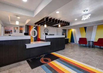Motel 6 Buttonwillow, CA Central hotel thumbnail 2