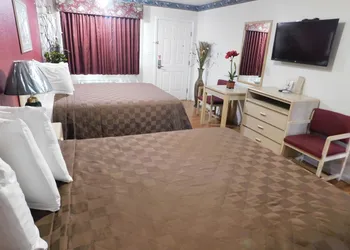 Eagle Pass Inn hotel thumbnail 4