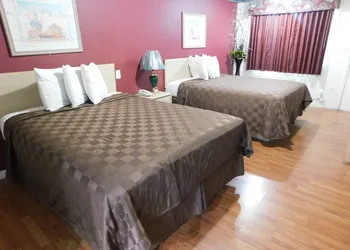Eagle Pass Inn hotel thumbnail 5