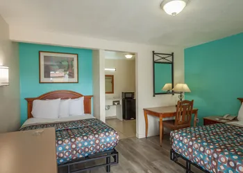 Vagabond Inn Hemet hotel thumbnail 3