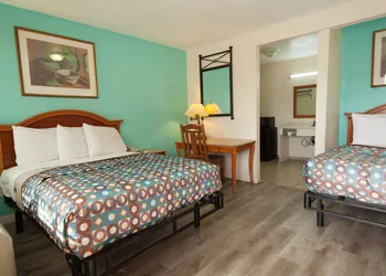 Vagabond Inn Hemet hotel thumbnail 4