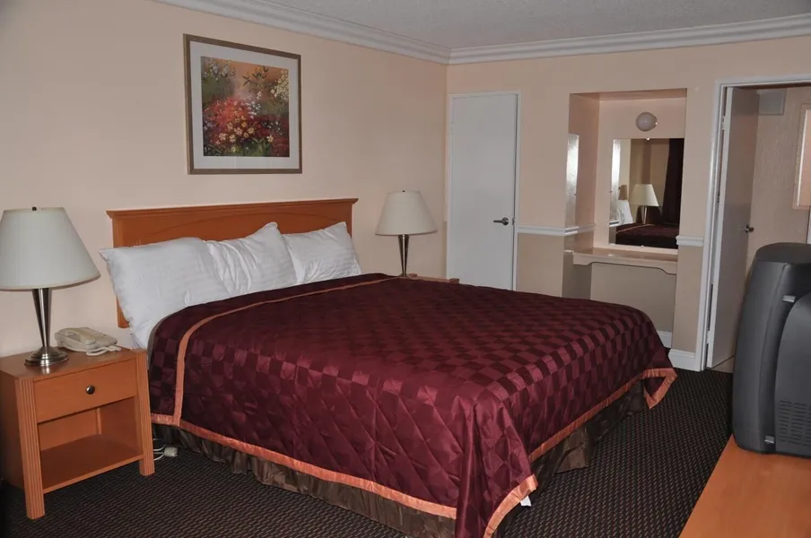 Econo Lodge Oakland Lake Merritt Area hotel detail image 6