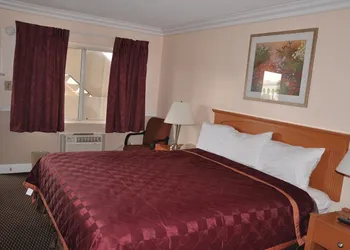 Econo Lodge Oakland Lake Merritt Area hotel thumbnail 7