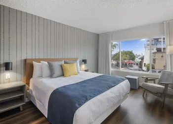 Sea Harbor Hotel hotel thumbnail 4