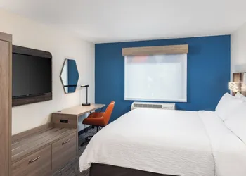 Holiday Inn Express Portland South-Lake Oswego by IHG hotel thumbnail 5