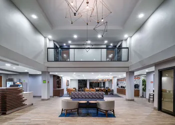 La Quinta Inn & Suites by Wyndham-Albany GA hotel thumbnail 2