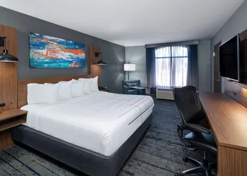 La Quinta Inn & Suites by Wyndham-Albany GA hotel thumbnail 5