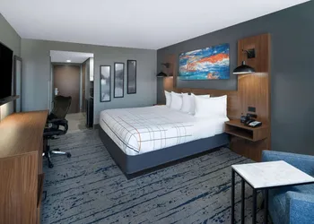 La Quinta Inn & Suites by Wyndham-Albany GA hotel thumbnail 6
