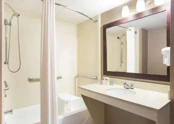 Wingate by Wyndham Raleigh South / Garner hotel thumbnail 8
