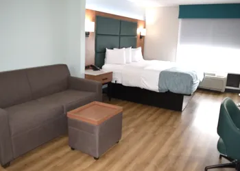 Wingate by Wyndham Vienna/Parkersburg/Marietta hotel thumbnail 6