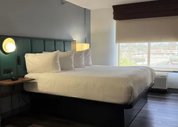 Wingate by Wyndham Indianapolis Airport-Rockville Rd. hotel thumbnail 5