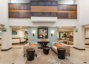 Wingate by Wyndham Chicago Schaumburg hotel thumbnail 3