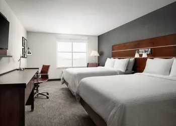 Holiday Inn Cincinnati Liberty Way by IHG hotel thumbnail 3