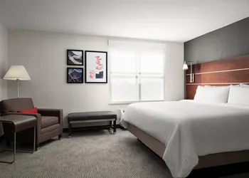 Holiday Inn Cincinnati Liberty Way by IHG hotel thumbnail 4