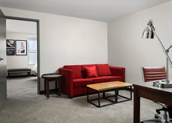 Holiday Inn Cincinnati Liberty Way by IHG hotel thumbnail 7