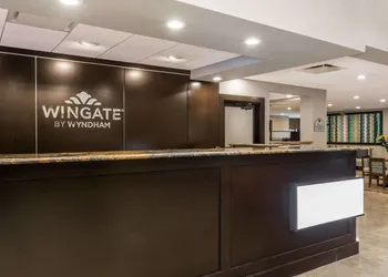 Wingate by Wyndham Convention Ctr Closest Universal Orlando hotel thumbnail 3