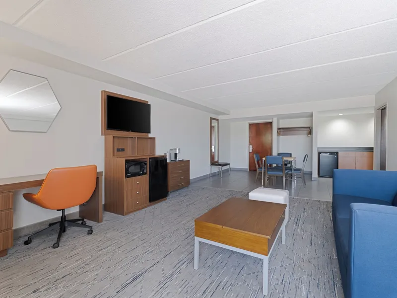 Holiday Inn Express & Suites Augusta West - Fort Gordon by IHG hotel detail image 2