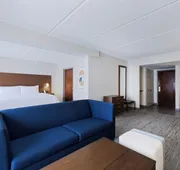 Holiday Inn Express & Suites Augusta West - Fort Gordon by IHG hotel detail image 5