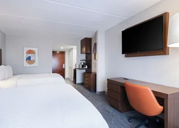 Holiday Inn Express & Suites Augusta West - Fort Gordon by IHG hotel thumbnail 8