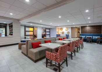 Wingate by Wyndham DFW / North Irving hotel thumbnail 4