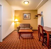 Regency Inn & Suites hotel detail image 5