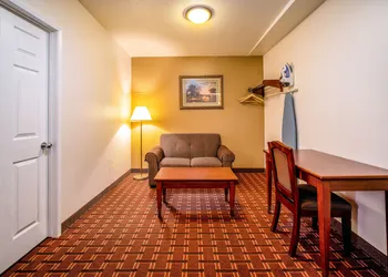Regency Inn & Suites hotel thumbnail 5