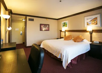 LA Crystal Hotel - Los Angeles Area hotel thumbnail 4