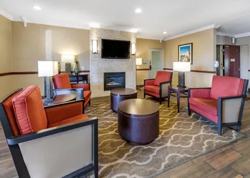 Comfort Suites Near Six Flags Magic Mountain hotel thumbnail 2